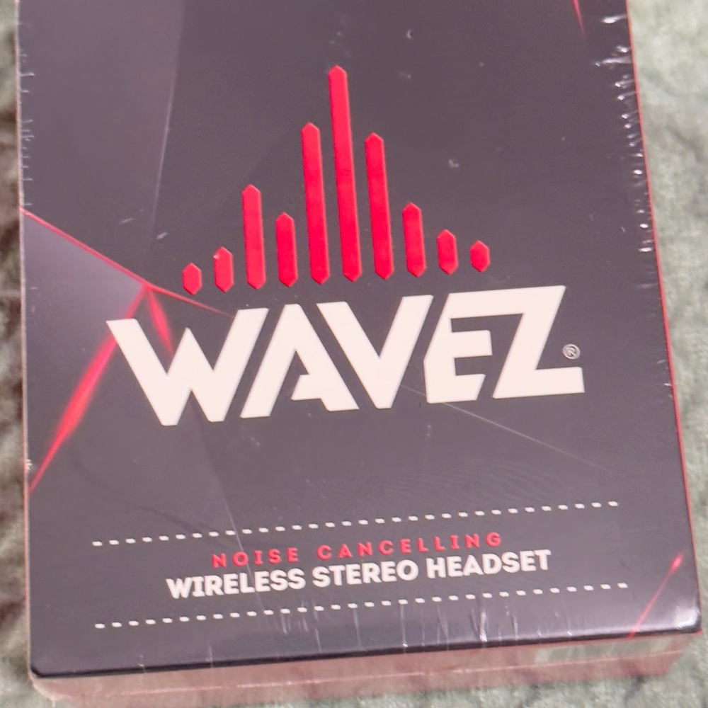 Black Wireless Stereo Earbud Headphones